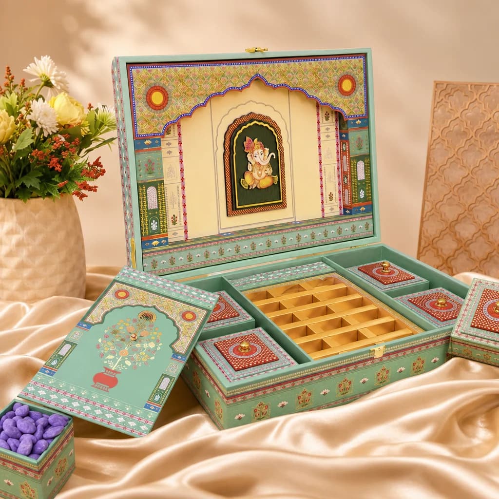 Palace Arch Gift Box